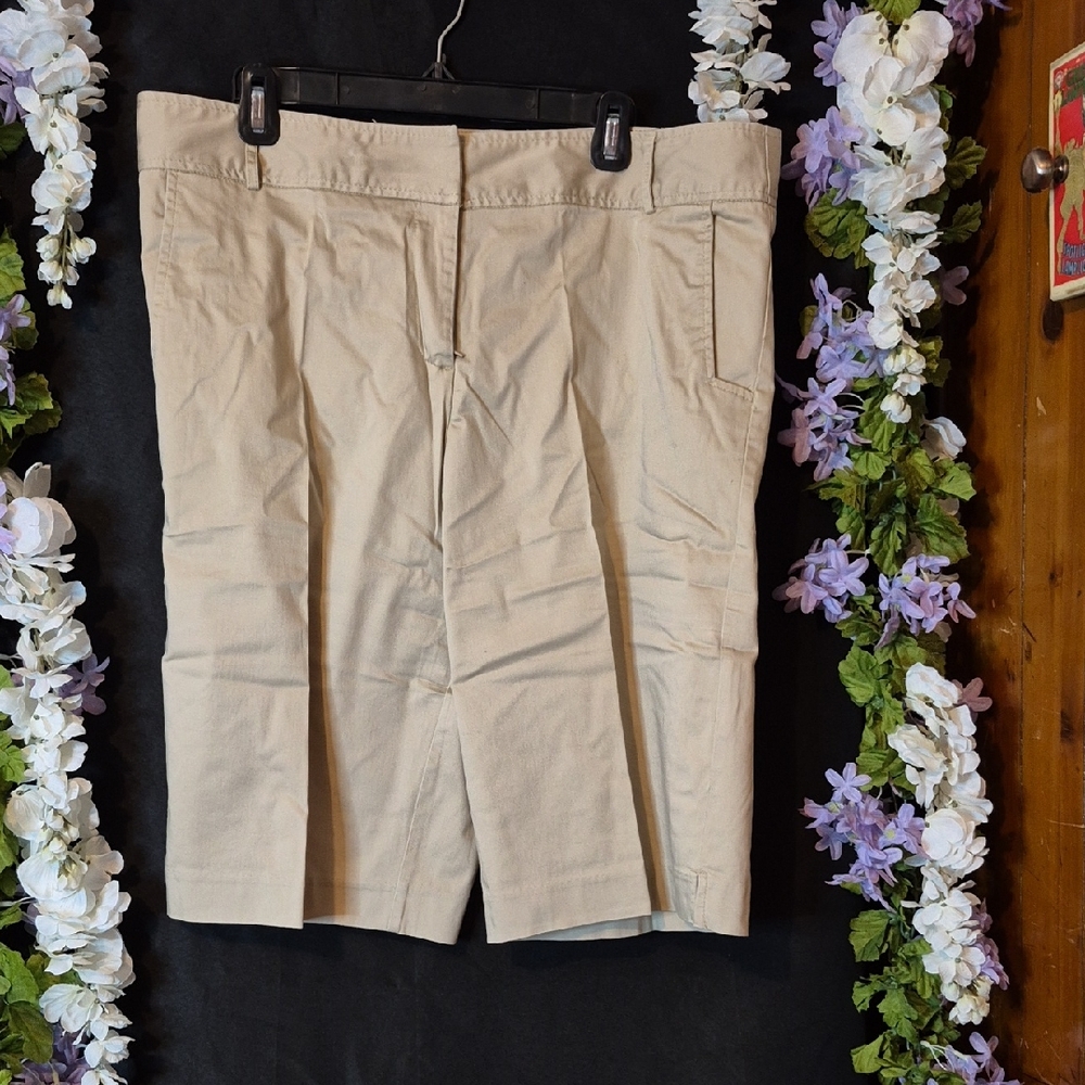 George Women's Flat-Front Shorts in Light Khaki